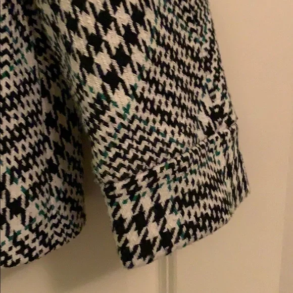 60’s style black and white Houndstooth swing coat size 4. Adorable! - Picture 4 of 5